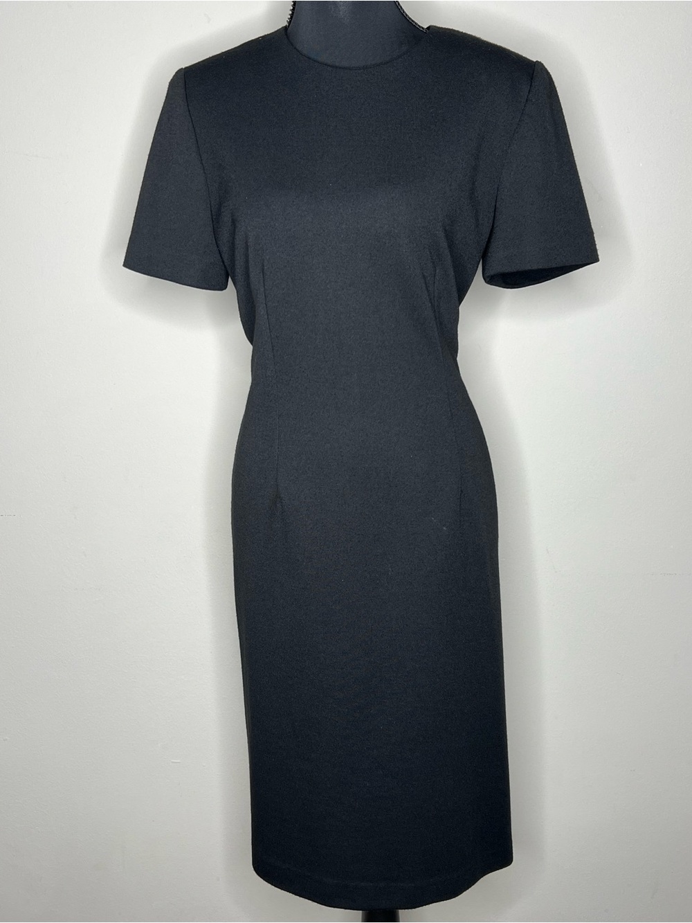 Leslie Fay Size 8 Classic Short-Sleeve Black Sheath Dress